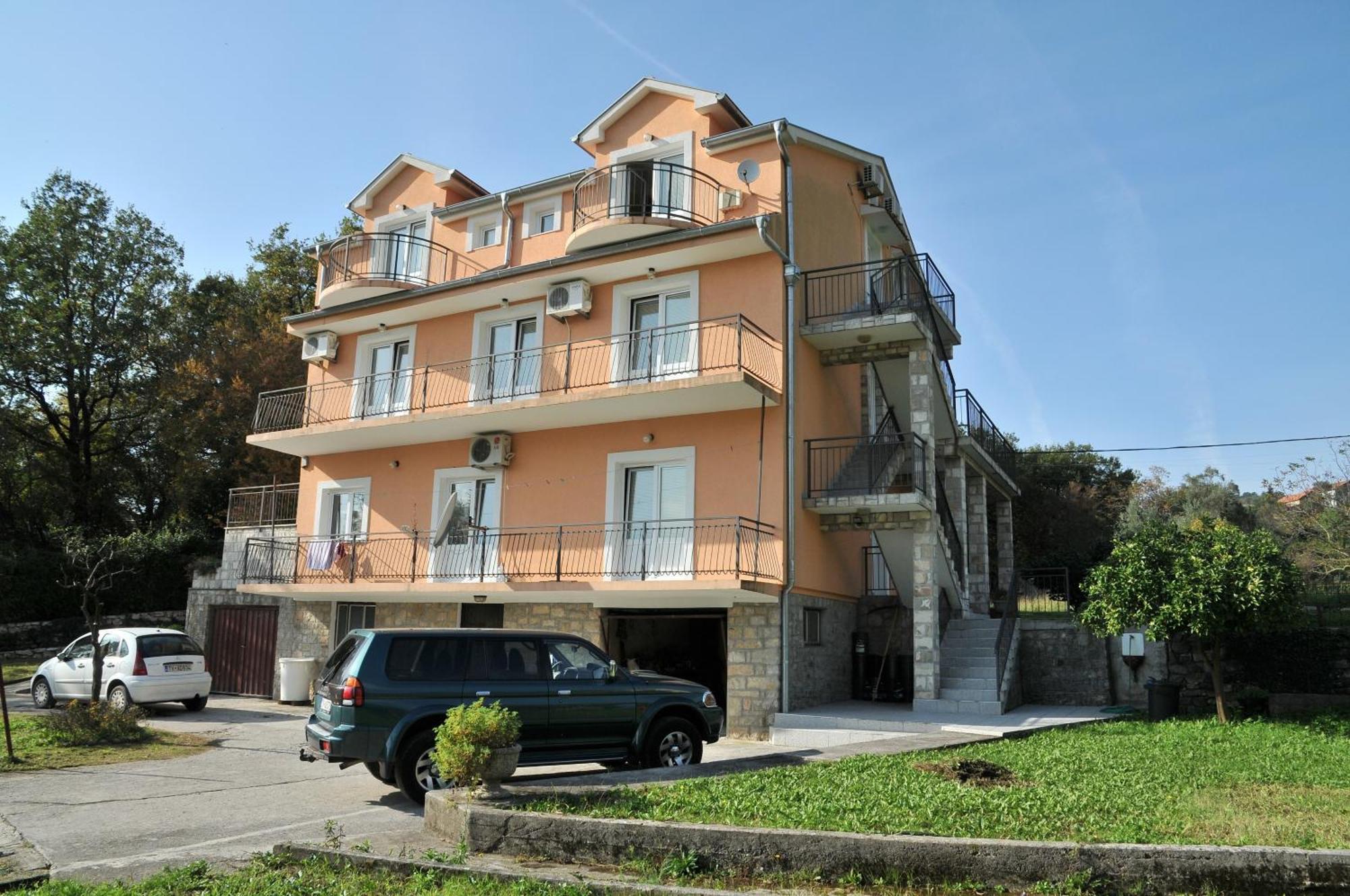 Apartments Pelle Tivat Buitenkant foto